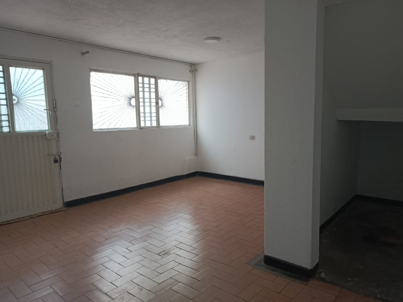 Casa en venta en Comuneros, Bogotá · foto 8 de 24