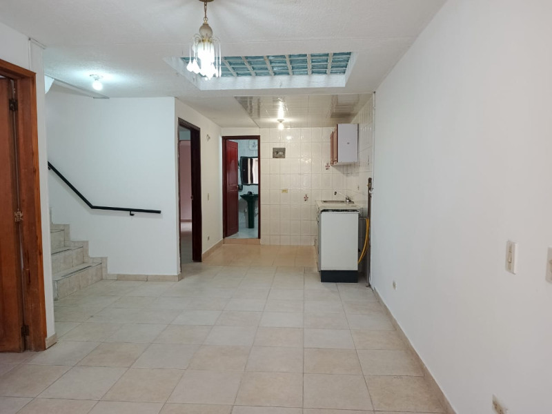 Casa en venta en Comuneros, Bogotá · foto 10 de 24