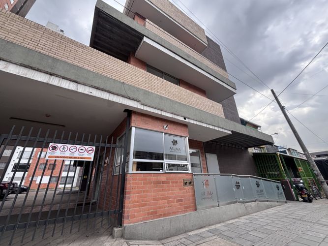 Apartaestudio en venta en La Estanzuela, Bogotá, 28 m² · foto 2 de 19