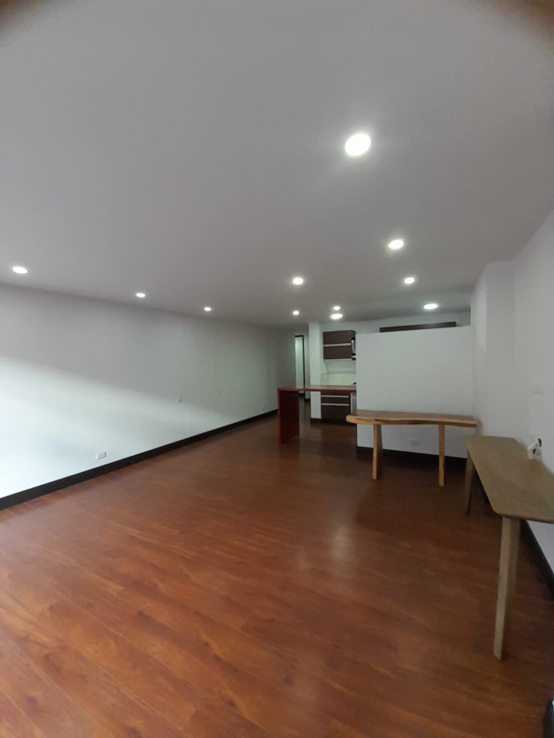 Apartamento en venta en El Virrey, Bogotá · foto 3 de 24