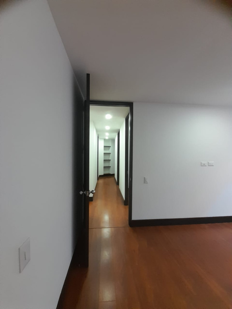 Apartamento en venta en El Virrey, Bogotá · foto 15 de 24