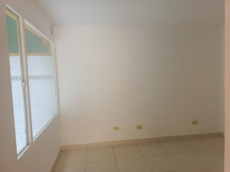 Casa en venta en Villas De Granada, Bogotá · foto 2 de 20