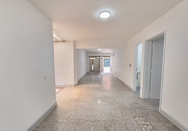 5BR House in Las Mercedes (220 m²) - 3