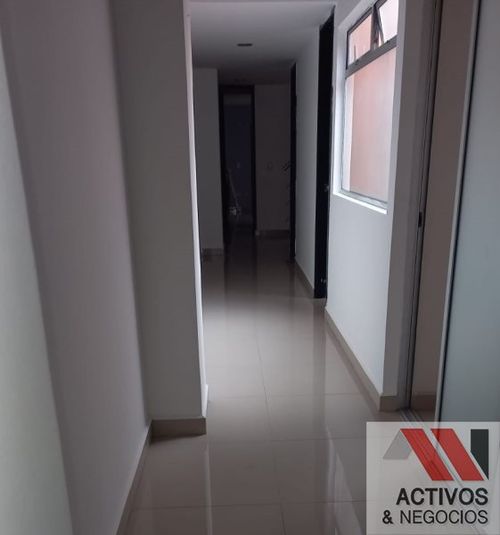 Apartamento de 4 alcobas en venta en Conquistadores, Medellín, 135 m² · foto 16 de 24
