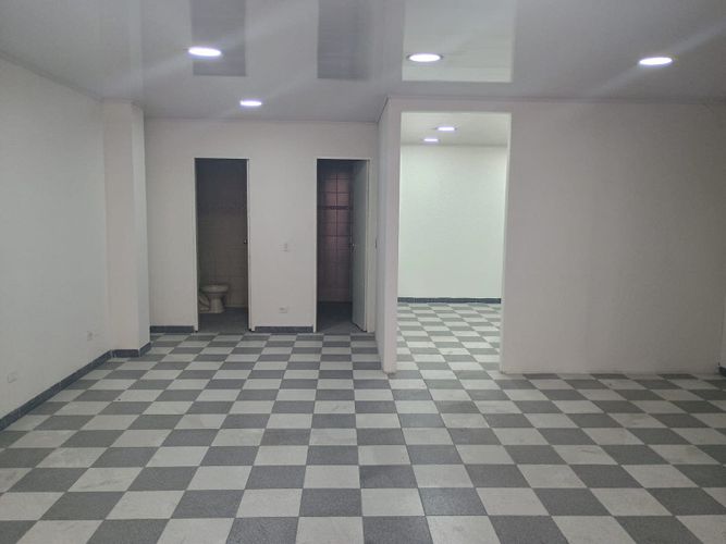 Casa de 4 alcobas en venta en Kennedy Central, Bogotá, 357 m² · foto 8 de 13