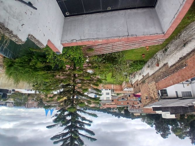 Casa de 4 alcobas en venta en Suba Centro, Bogotá, 1179 m² · foto 3 de 13