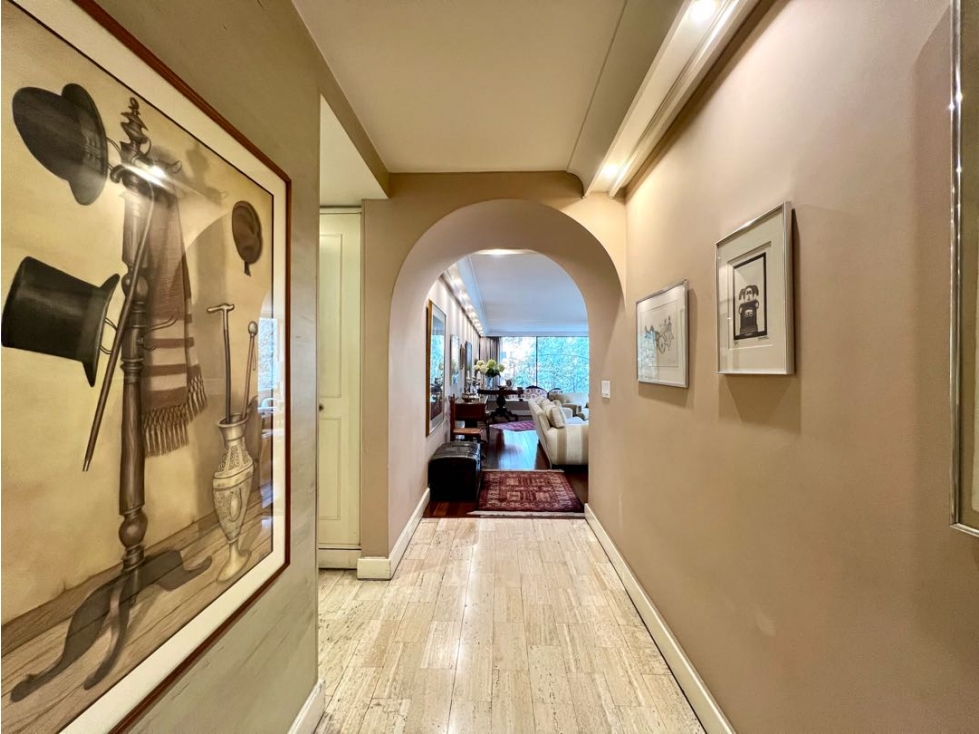 Apartamento en venta en Los Rosales, Bogotá · foto 3 de 24