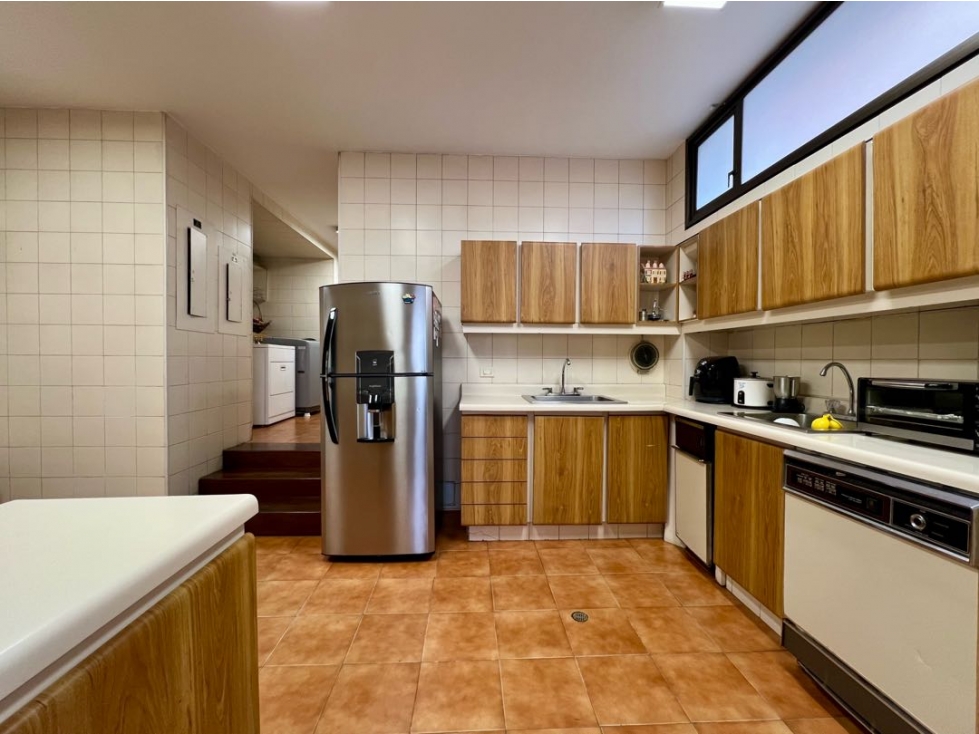 Apartamento en venta en Los Rosales, Bogotá · foto 14 de 24