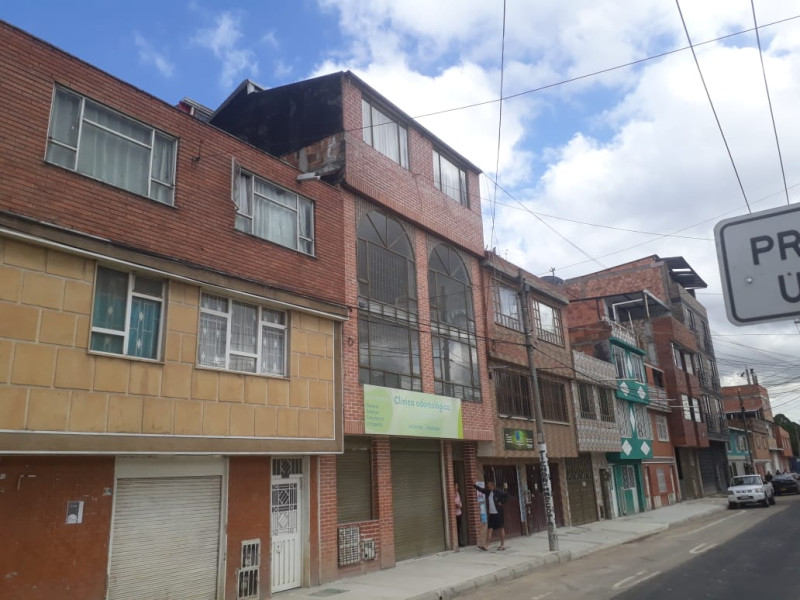 Casa en venta en El Carmen, Bogotá · foto 2 de 13