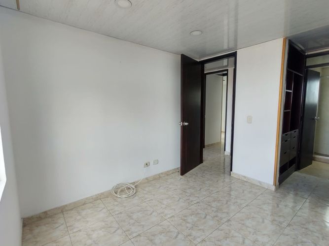 Apartamento de 3 alcobas en venta en Centro, Soacha, 53 m² · foto 6 de 17