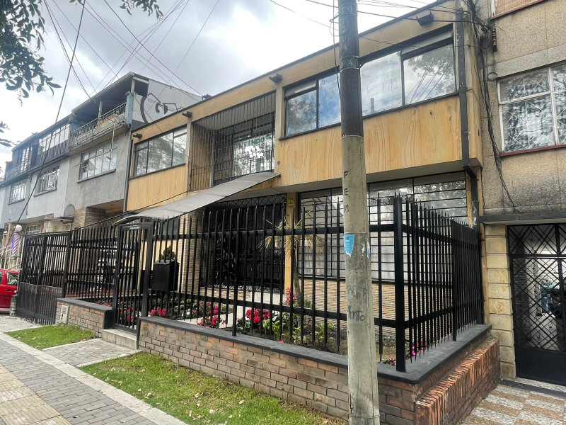 Casa en venta en La Soledad, Bogotá · foto 3 de 24