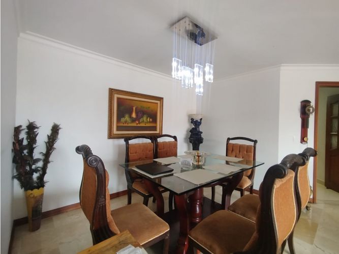 Apartamento de 3 alcobas en arriendo en Las Acacias, Medellín, 156 m² · foto 3 de 14