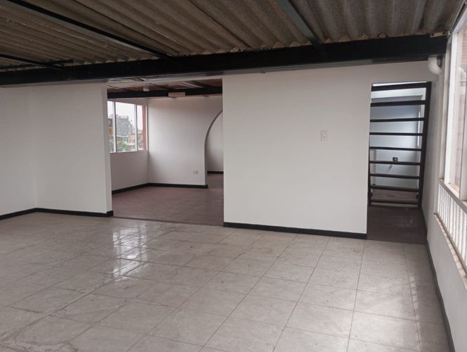 Casa de 3 alcobas en venta en Catalina, Bogotá, 355 m² · foto 18 de 21