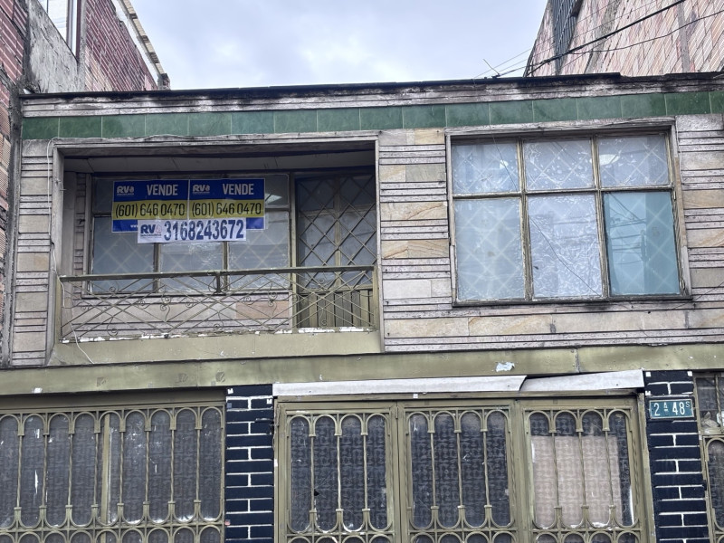 Casa en venta en Mandalay, Bogotá · foto 2 de 24