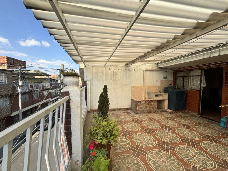 Casa en venta en Santa Lucia, Bogotá · foto 3 de 18