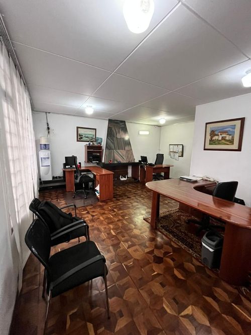 Casa de 3 alcobas en venta en Normandia, Bogotá, 462 m² · foto 2 de 18