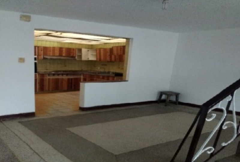 Casa en venta en Fontibon, Bogotá · foto 2 de 10