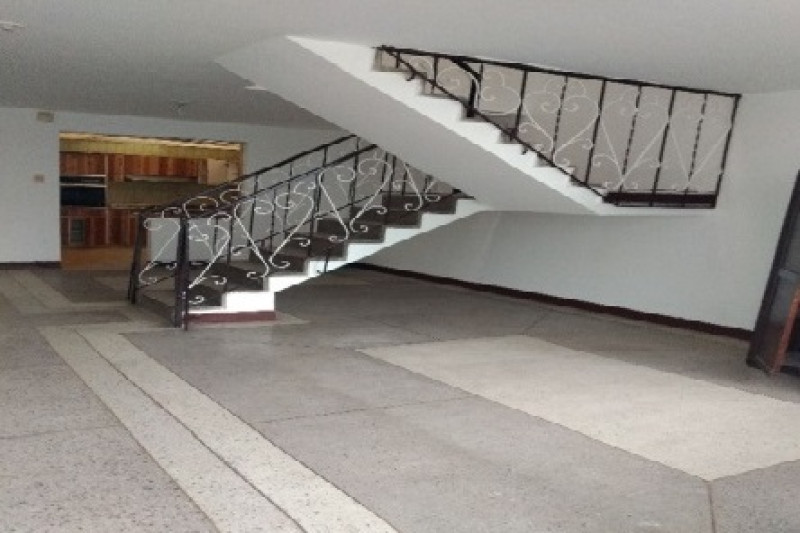 Casa en venta en Fontibon, Bogotá · foto 3 de 10