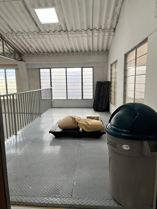 Casa de 3 alcobas en venta en Normandia, Bogotá, 462 m² · foto 16 de 18