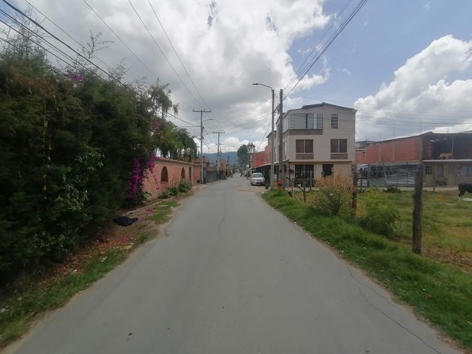 Lote en venta en Santa Lucia, Chía, 1283 m² · foto 3 de 9