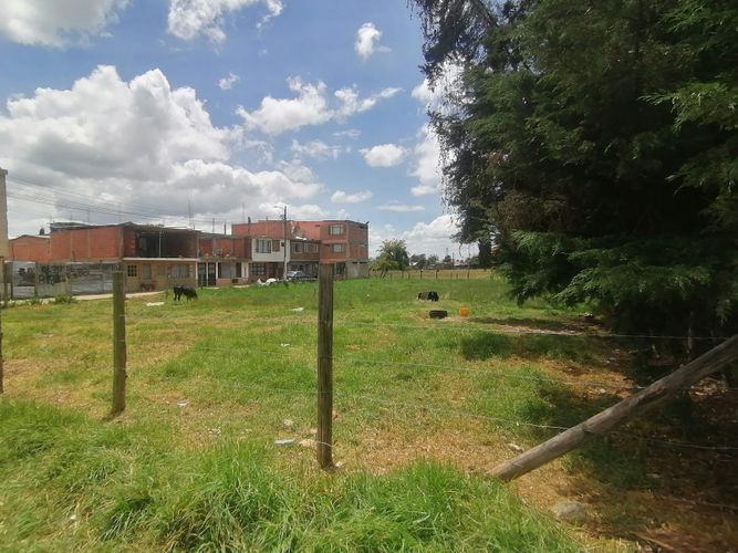 Lote en venta en Santa Lucia, Chía, 1283 m² · foto 7 de 9