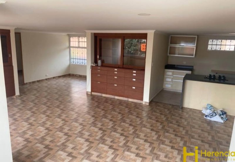 Apartamento en arriendo en Laureles, Medellín · foto 2 de 9