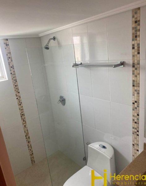 Apartamento en arriendo en Laureles, Medellín · foto 8 de 9