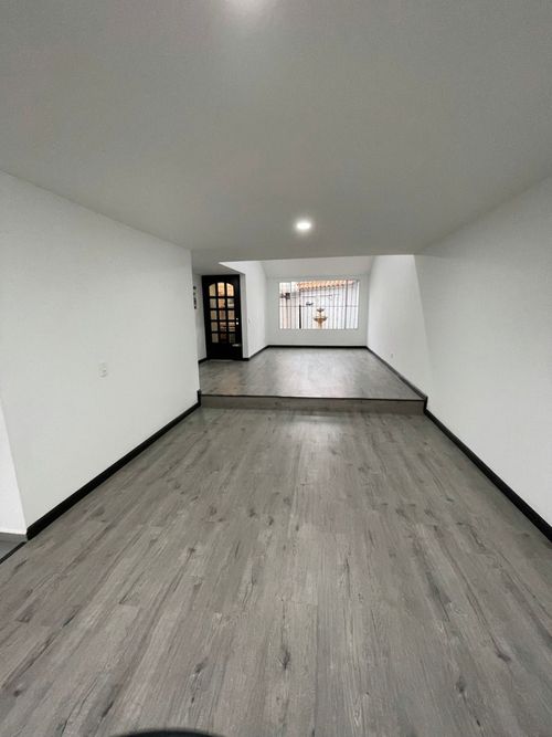 Casa de 3 alcobas en venta en Mandalay, Bogotá, 167 m² · foto 3 de 15