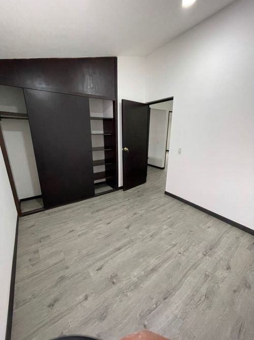 Casa de 3 alcobas en venta en Mandalay, Bogotá, 167 m² · foto 9 de 15