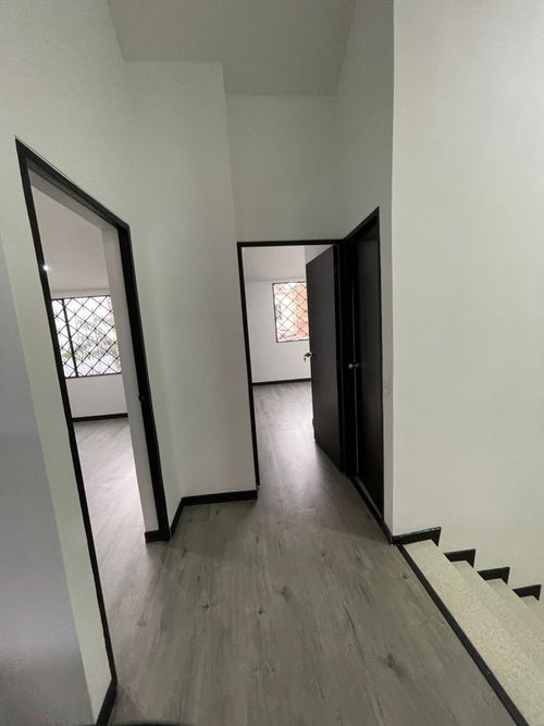 Casa de 3 alcobas en venta en Mandalay, Bogotá, 167 m² · foto 11 de 15