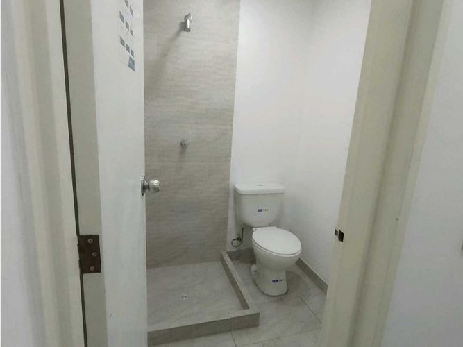 Local en arriendo en Bombona No.1, Medellín, 44 m² · foto 5 de 7