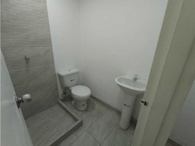 Local en arriendo en Bombona No.1, Medellín, 44 m² · foto 6 de 7