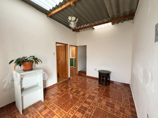 Casa de 4 alcobas en venta en Usminia, Bogotá, 72 m² · foto 3 de 11