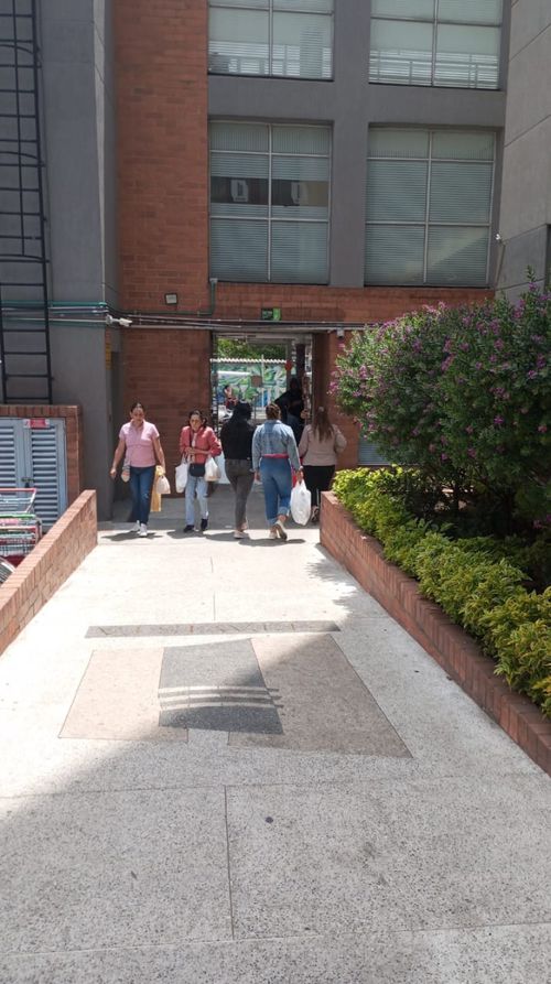 Apartamento de 2 alcobas en venta en Pio Xii, Bogotá, 45 m² · foto 4 de 7