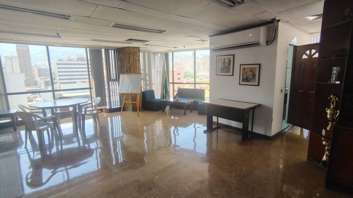 Oficina en venta en La candelaria, Medellín 3