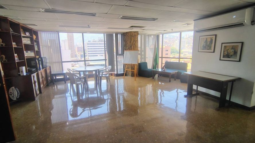 Oficina en venta en La Candelaria, Medellín, 56 m² · foto 12 de 24