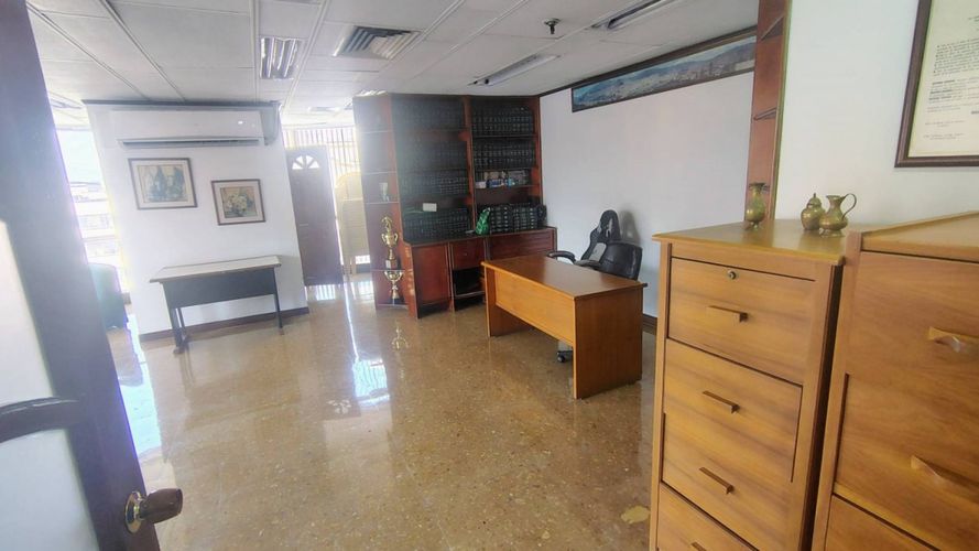 Oficina en venta en La Candelaria, Medellín, 56 m² · foto 13 de 24