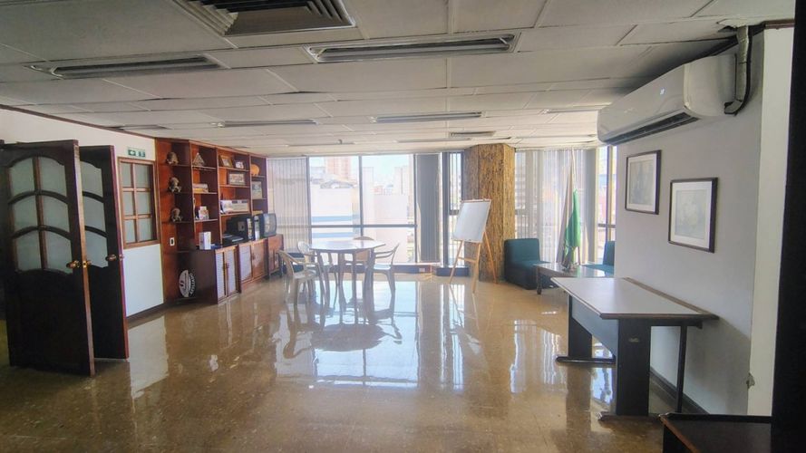 Oficina en venta en La Candelaria, Medellín, 56 m² · foto 22 de 24
