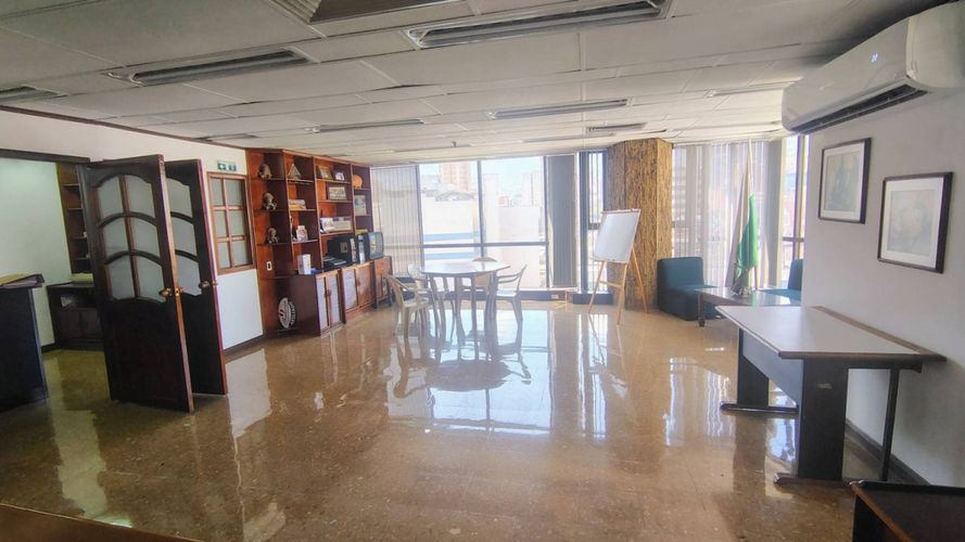 Oficina en venta en La Candelaria, Medellín, 56 m² · foto 23 de 24