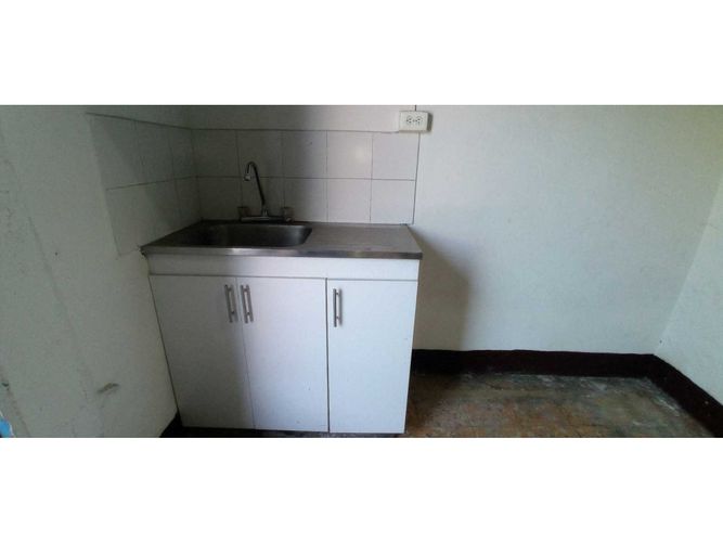 Local en arriendo en Boston, Medellín, 27 m² · foto 3 de 12