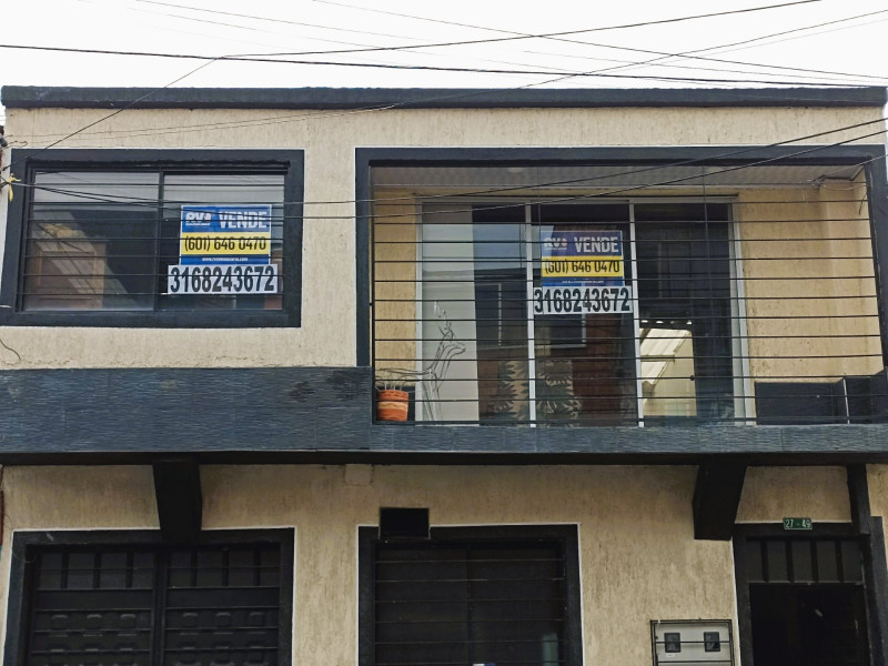 Casa en venta en Claret, Bogotá · foto 4 de 11