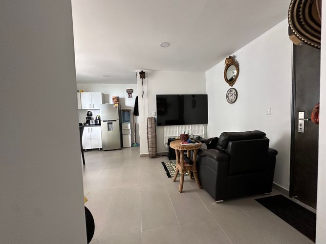 Apartamento de 2 alcobas en venta en Cr. La Primavera, Armenia, 68 m² · foto 3 de 23