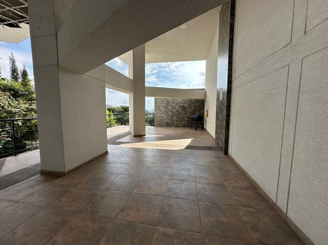 Apartamento de 2 alcobas en venta en Cr. La Primavera, Armenia, 68 m² · foto 5 de 23