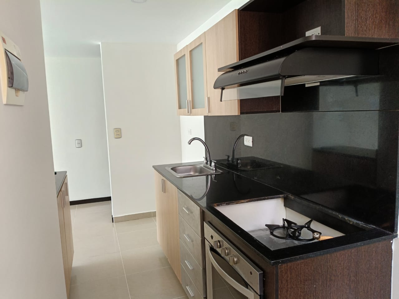 Apartamento en arriendo en El Tesoro, Medellín · foto 2 de 24