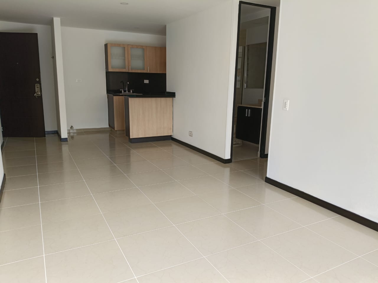 Apartamento en arriendo en El Tesoro, Medellín · foto 5 de 24