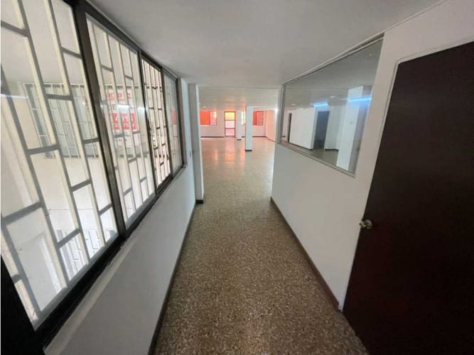 Local en arriendo en La América, Medellín, 180 m² · foto 8 de 11