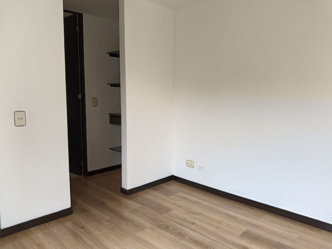 Apartamento en arriendo en El Tesoro, Medellín · foto 11 de 24