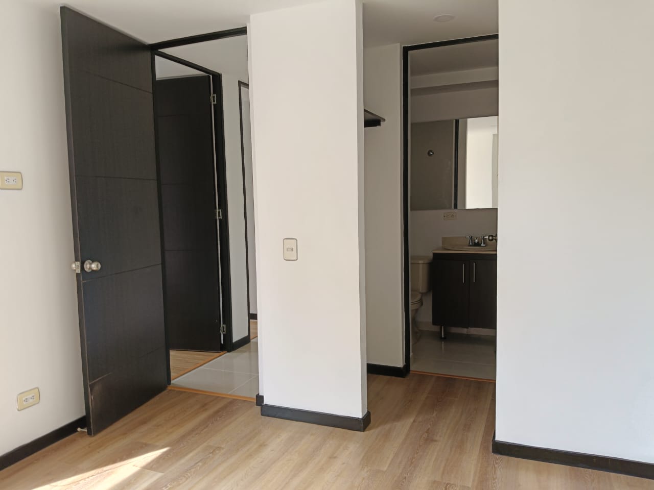 Apartamento en arriendo en El Tesoro, Medellín · foto 12 de 24
