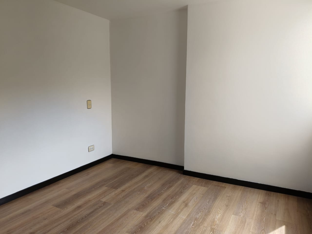 Apartamento en arriendo en El Tesoro, Medellín · foto 13 de 24