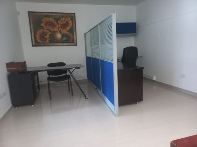 Casa de 5 alcobas en venta en El Batán, Bogotá, 342 m² · foto 6 de 21